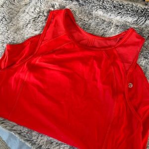 Lululemon red top 🍓